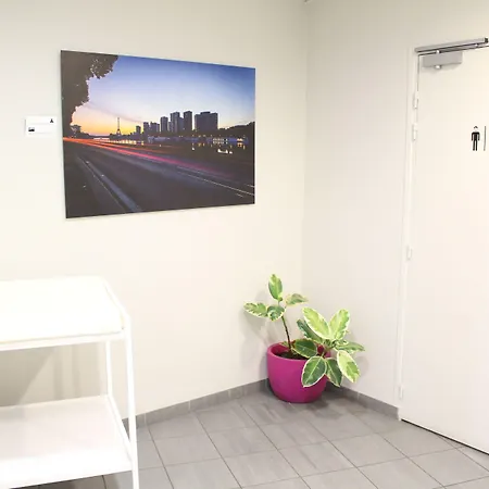 Paris Cdg Aeroport 2*