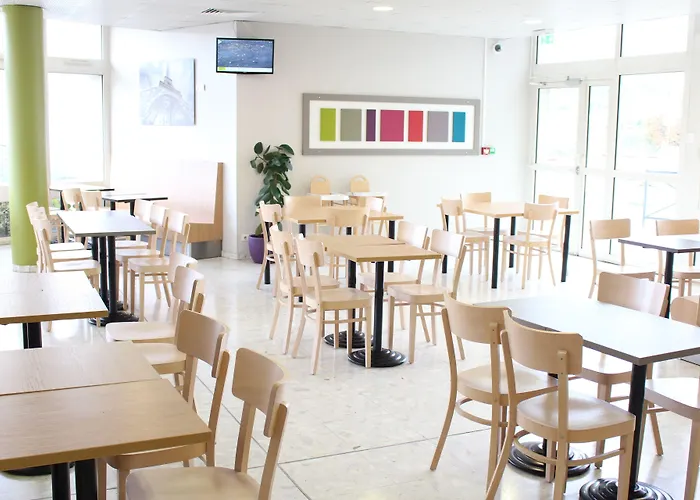 Paris Cdg Aeroport 2*